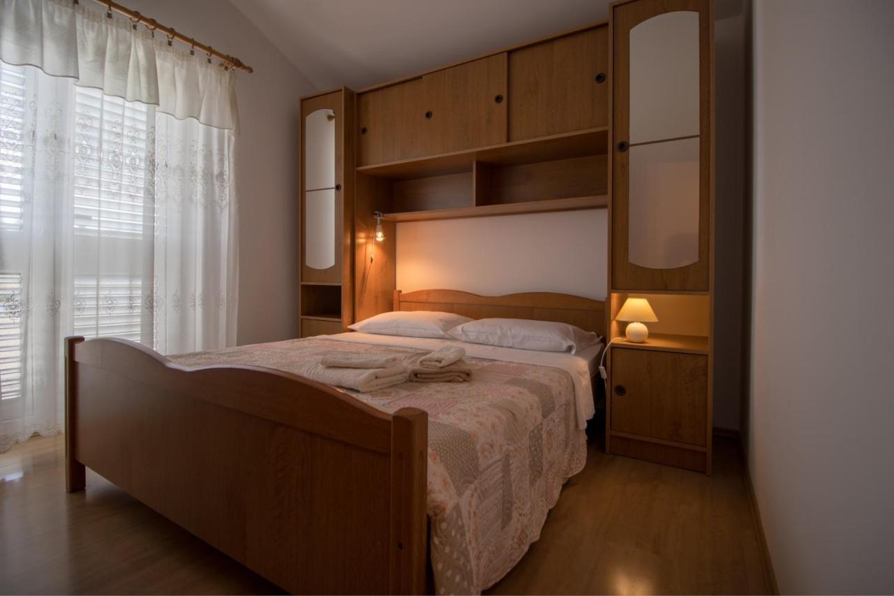 Apartments With A Parking Space Punat, Krk - 20553 Bagian luar foto